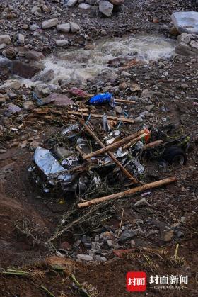 漢源新華村的疏散與等待：一個(gè)村干部的兩天兩夜丨封面深鏡  第5張