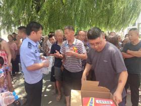 幫扶受災(zāi)群眾400余人，防汛安置點(diǎn)開起了“警務(wù)室”  第1張