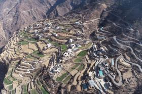 西南醫(yī)大中醫(yī)院：對(duì)口幫扶情誼深 引水工程為“石頭上的村子解渴”  第2張