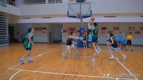 女子高中“灌籃高手”：從校園訓(xùn)練館走到奧體中心｜面孔  第5張