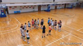 女子高中“灌籃高手”：從校園訓(xùn)練館走到奧體中心｜面孔  第8張