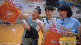 女子高中“灌籃高手”：從校園訓(xùn)練館走到奧體中心｜面孔  第11張