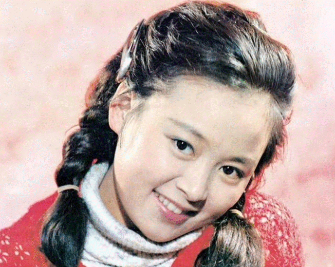 演員張瑜：離婚后單身30年，再見前夫仍感到心動(dòng)，66歲沒有子女  第3張