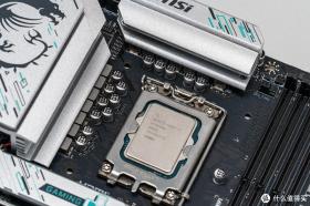 看完就想罵？大佬氣吐血？女生DIY一臺(tái)電腦有多難！  第1張