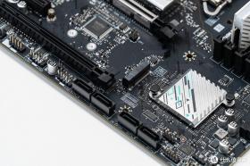 看完就想罵？大佬氣吐血？女生DIY一臺(tái)電腦有多難！  第6張