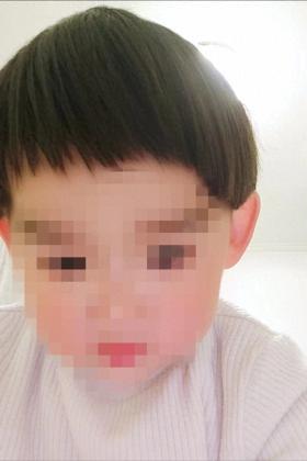 3歲女童被父親和同居女友毆打致死，生母曝光作案情節(jié)：發(fā)現(xiàn)孩子尿床，她用數(shù)據(jù)線抽打……  第1張