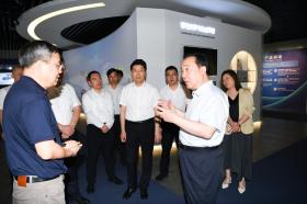 王浩專題調(diào)研現(xiàn)代服務(wù)業(yè)發(fā)展：加快建設(shè)現(xiàn)代服務(wù)業(yè)強(qiáng)省 賦能經(jīng)濟(jì)高質(zhì)量發(fā)展  第1張