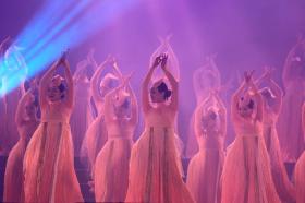 2024鹽源火把節(jié)“夏日歌會(huì)”開啟，吉克雋逸獻(xiàn)唱  第4張