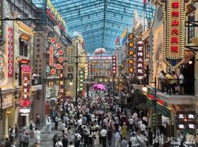 宜昌三峽千古情景區(qū)開園 萬余觀眾感受長江前世今生  第3張