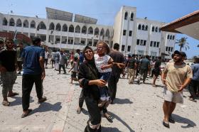 以軍轟炸加沙地帶醫(yī)院致上百人傷亡  第1張