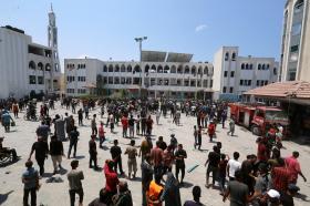 以軍轟炸加沙地帶醫(yī)院致上百人傷亡  第4張