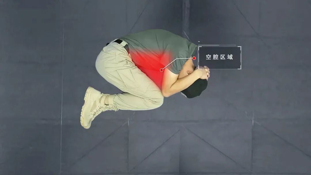 一演唱會(huì)現(xiàn)場發(fā)生踩踏事件，至少9人死亡，當(dāng)晚座無虛席...  第6張