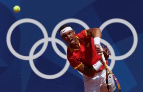 巴黎奧運(yùn)會(huì)丨網(wǎng)球-男單：焦科維奇戰(zhàn)勝納達(dá)爾晉級(jí)(2)  第2張