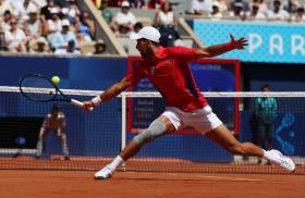 巴黎奧運(yùn)會(huì)丨網(wǎng)球-男單：焦科維奇戰(zhàn)勝納達(dá)爾晉級(jí)(2)  第9張